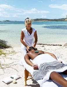 Fabienne, la perle du massage sur la plage ou à domicile à Saint-Martin !
